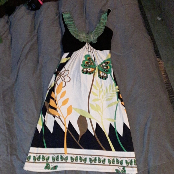 twin Dresses & Skirts - Twin womens Small adorable summer Jungle dress